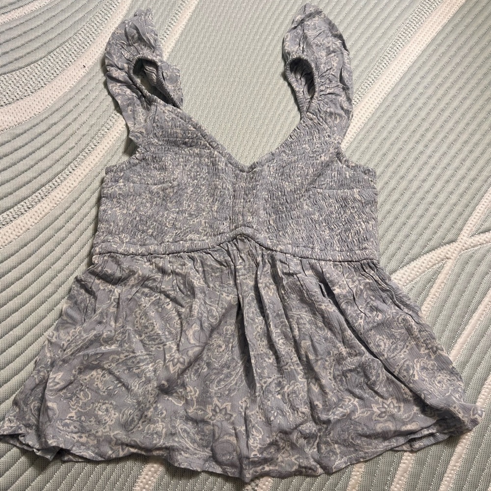 Hollister Gray Patterned Sleeveless Blouse